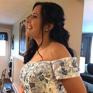 Meet your Posher, Cierra